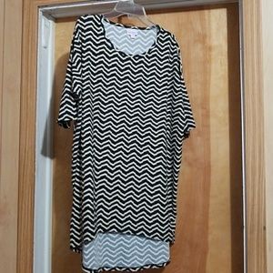 Lularoe Black, cream, yellow SM Irma